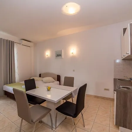 Apartman Obala マカルスカ